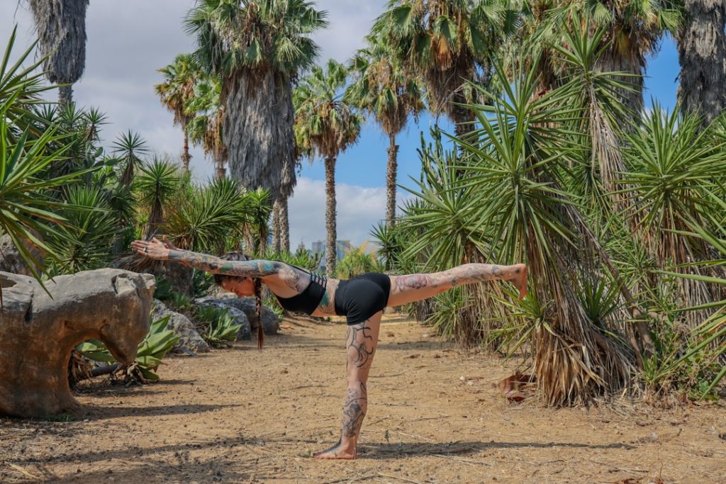 découvrez l'art du stretching : améliorez votre flexibilité, soulagez les tensions musculaires et favorisez votre bien-être général grâce à des exercices simples et efficaces pour tous les niveaux.